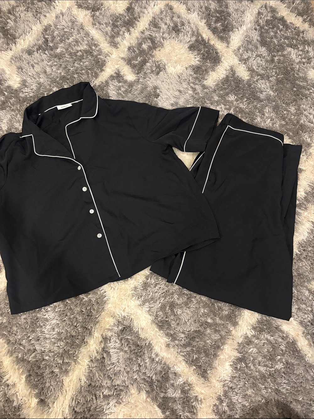 Jason Wu Women's Piped Pajama Set - Classic Lounge Top & Pants. Size small - Picture 4 of 5